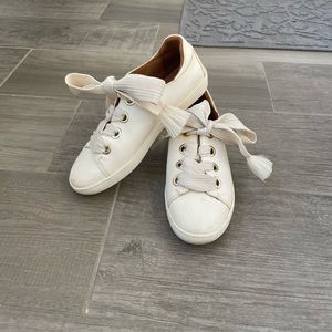 Sezane Jack Eyelet Sneakers
